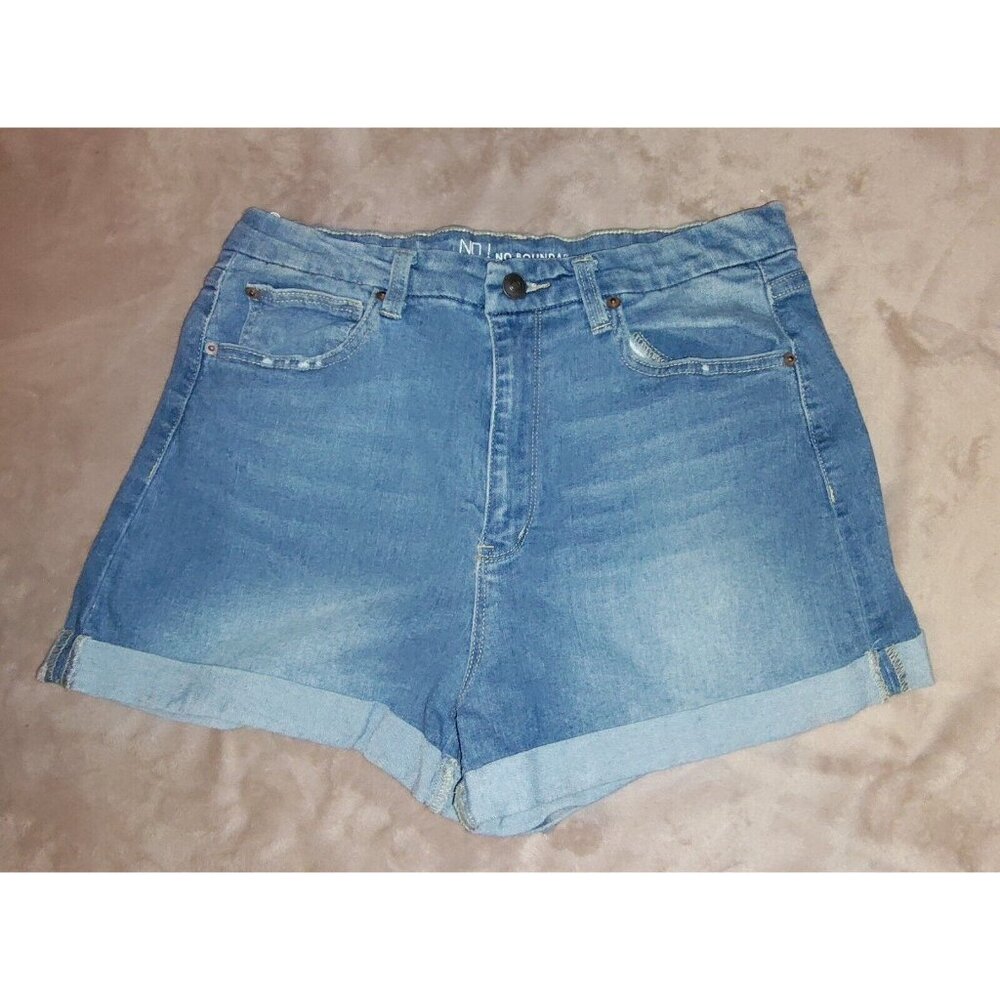 No Boundaries Super High Rise Curvy Mom Size 15 Cuffed Juniors Denim Shorts